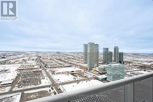 4303 - 8 Interchange Way, Vaughan, ON - Outdoor With View