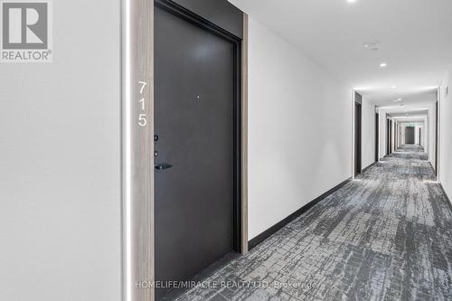 715 - 220 Missinnihe Way, Mississauga, ON - Indoor Photo Showing Other Room