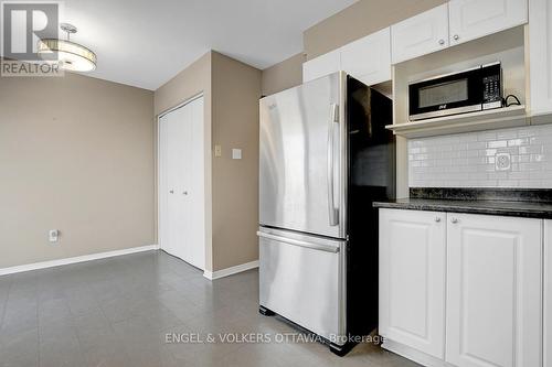 21 Drayton Private, Ottawa, ON - Indoor Photo Showing Kitchen