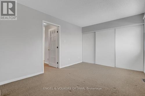 21 Drayton Private, Ottawa, ON - Indoor Photo Showing Other Room
