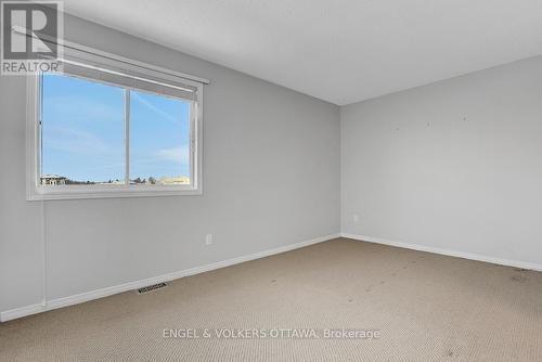 21 Drayton Private, Ottawa, ON - Indoor Photo Showing Other Room