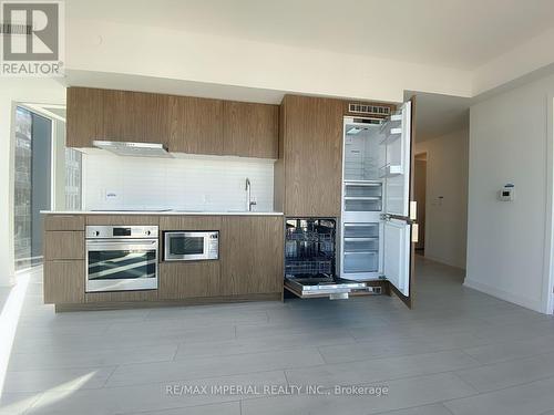 2811 - 60 Shuter Street, Toronto, ON - Indoor