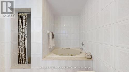3022 Dalehurst Drive, Mississauga, ON - Indoor Photo Showing Bathroom