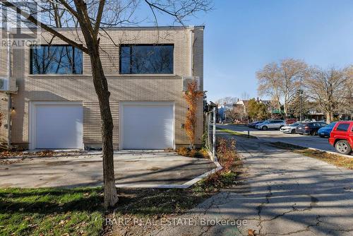 Laneway - 451 Montrose Avenue, Toronto, ON - Outdoor