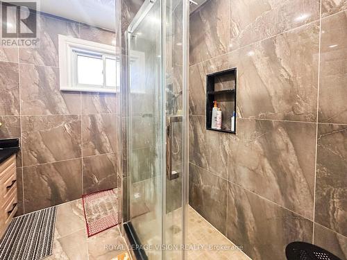 Main Floor - 380 Arbor Court, Oshawa, ON - Indoor Photo Showing Bathroom