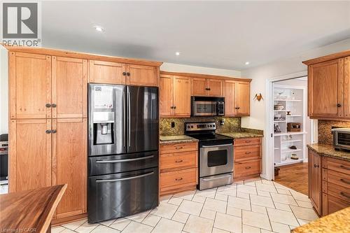 7087 Rainham Road, Dunnville, ON - Indoor Photo Showing Kitchen