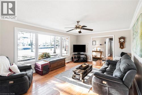 7087 Rainham Road, Dunnville, ON - Indoor Photo Showing Living Room