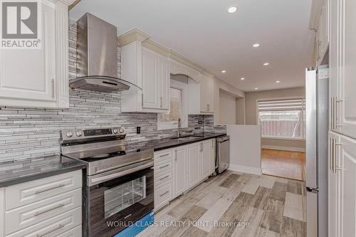 4 Dafoe Crescent, Brampton, ON - Indoor Photo Showing Kitchen With Upgraded Kitchen