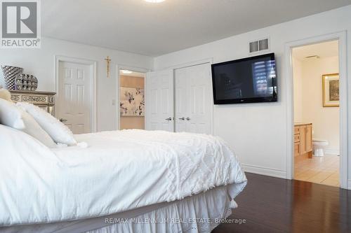 40 Rampart Drive, Brampton, ON - Indoor Photo Showing Bedroom