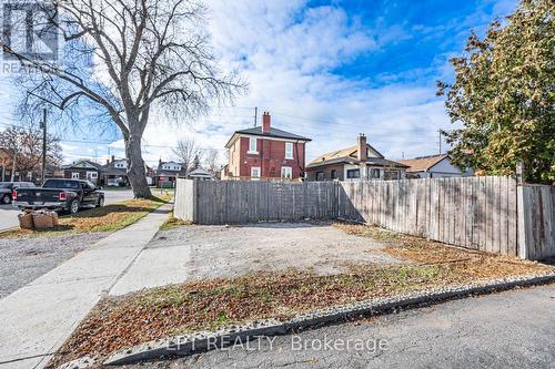 201 Ritson Road S, Oshawa, ON - Outdoor