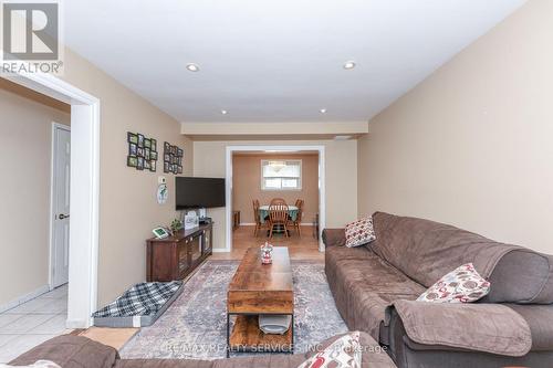 84 Flamingo Crescent, Brampton, ON - Indoor Photo Showing Living Room