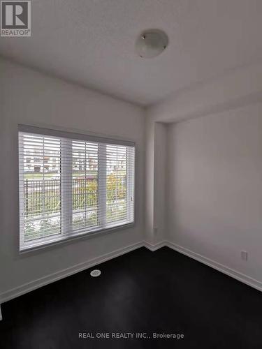 209 Harding Park Street, Newmarket, ON - Indoor Photo Showing Other Room