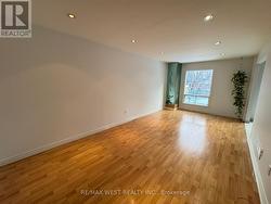 51 MICHAEL DRIVE  Richmond Hill, ON L4C 5W7