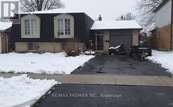 235 LOUIS DRIVE  Mississauga, ON L5B 1Z1