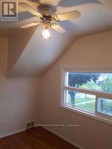 14 Tofield Crescent, Toronto, ON - Indoor Photo Showing Other Room