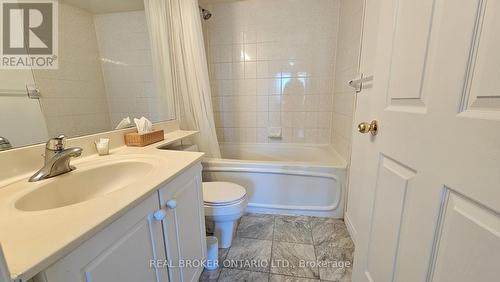 1516 - 7 Lorraine Drive, Toronto, ON - Indoor Photo Showing Bathroom