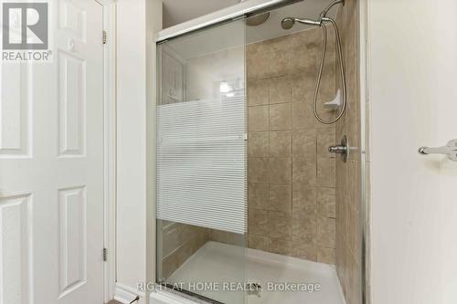 B - 574 Chapman Mills Drive, Ottawa, ON - Indoor Photo Showing Bathroom