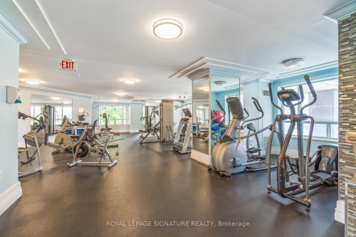 606-887 Bay Street, Toronto, ON - Indoor Photo Showing Gym Room