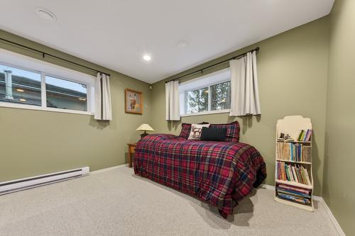 5152 Riverview Crescent, Fairmont Hot Springs, BC - Indoor Photo Showing Bedroom