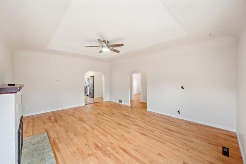 824 Road 2, Oliver, BC - Indoor Photo Showing Other Room