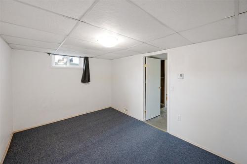 824 Road 2, Oliver, BC - Indoor Photo Showing Other Room