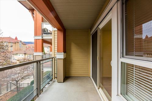 333-1099 Sunset Drive, Kelowna, BC - Outdoor With Exterior