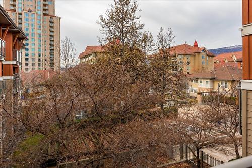 333-1099 Sunset Drive, Kelowna, BC - Outdoor