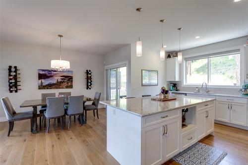 3411 Water Birch Circle Circle, Kelowna, BC - Indoor