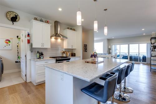 3411 Water Birch Circle Circle, Kelowna, BC - Indoor Photo Showing Kitchen With Upgraded Kitchen