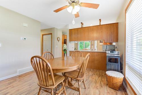 125-4035 Gellatly Road, West Kelowna, BC - Indoor Photo Showing Dining Room