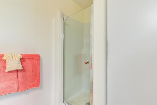 125-4035 Gellatly Road, West Kelowna, BC - Indoor Photo Showing Bathroom