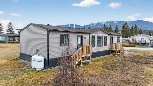 8948 Rundle Place, Canal Flats, BC 