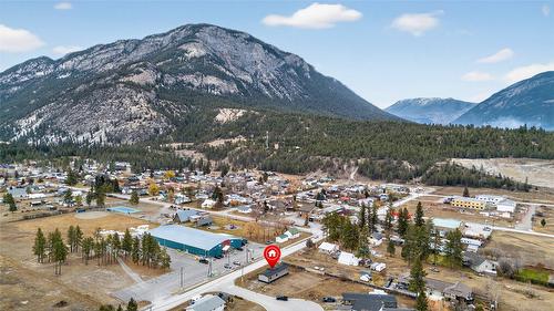 8948 Rundle Place, Canal Flats, BC 