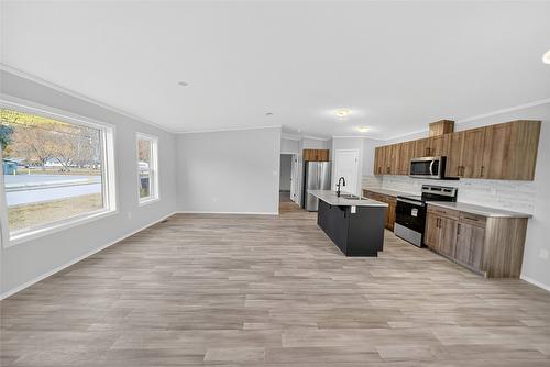 8948 Rundle Place, Canal Flats, BC 