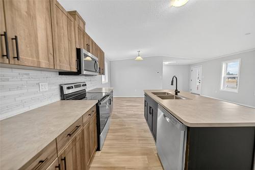 8948 Rundle Place, Canal Flats, BC 