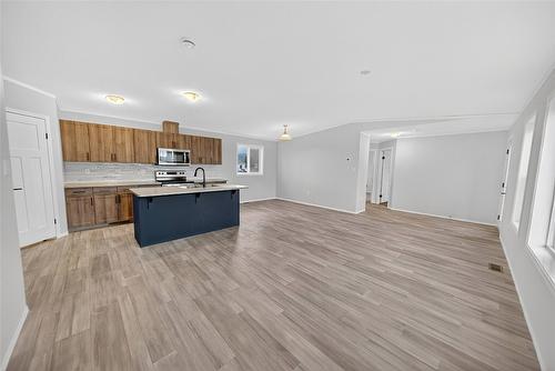 8948 Rundle Place, Canal Flats, BC 