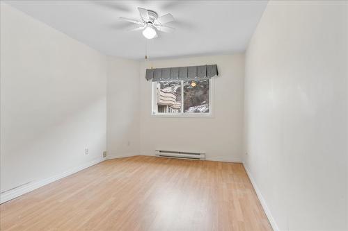 403-3806 35 Avenue, Vernon, BC - Indoor Photo Showing Other Room