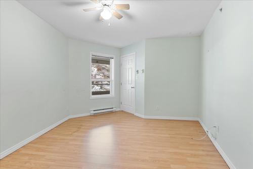 403-3806 35 Avenue, Vernon, BC - Indoor Photo Showing Other Room