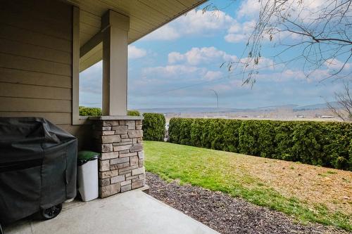 112-3739 Casorso Road, Kelowna, BC - Outdoor