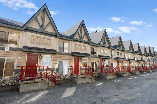 33-7640 Porcupine Road, Big White, BC - Outdoor With Facade