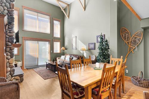 33-7640 Porcupine Road, Big White, BC - Indoor Photo Showing Dining Room