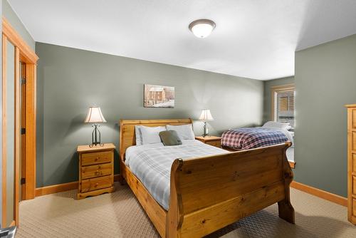 33-7640 Porcupine Road, Big White, BC - Indoor Photo Showing Bedroom