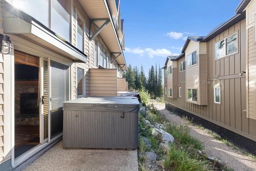 33-7640 Porcupine Road, Big White, BC - Outdoor With Exterior