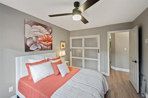 109-8700 Jubilee Road, Summerland, BC - Indoor Photo Showing Bedroom