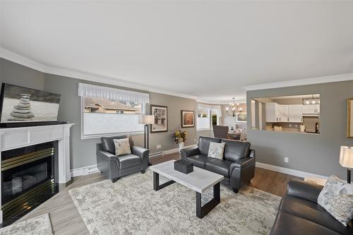109-8700 Jubilee Road, Summerland, BC - Indoor Photo Showing Living Room With Fireplace