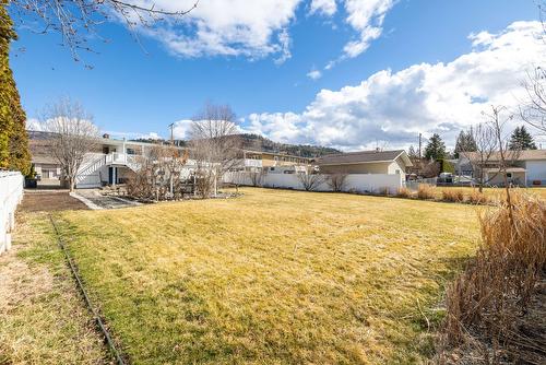 480 Eastbourne Road, Kelowna, BC - Outdoor
