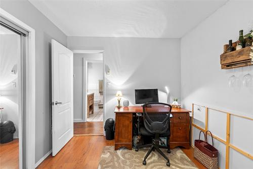 327 Evergreen Way, Vernon, BC - Indoor Photo Showing Office