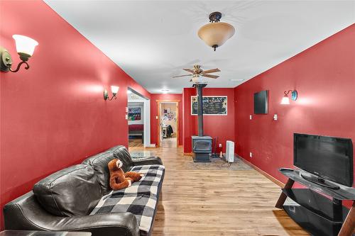 327 Evergreen Way, Vernon, BC - Indoor