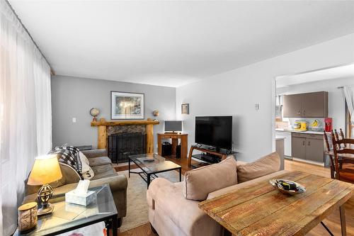 327 Evergreen Way, Vernon, BC - Indoor Photo Showing Living Room With Fireplace