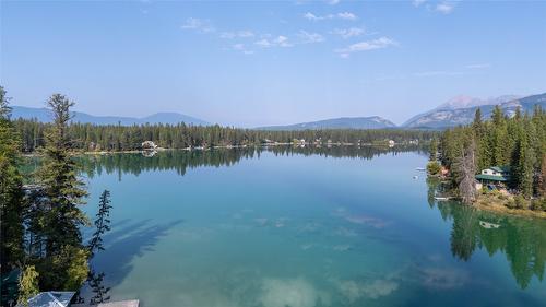 Rosen Heights Road, Jaffray, BC 